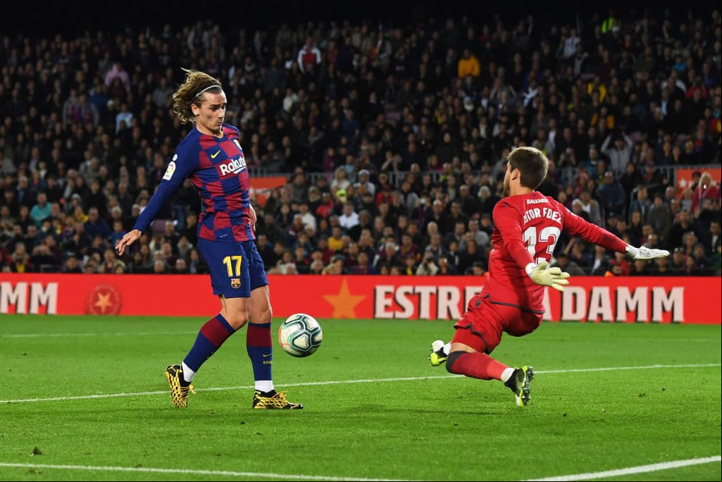 El Barcelona venció al Levante 2-1 con doblete de Ansu Fati, que consiguió un nuevo récord: el jugador más joven en marcar dos goles en los 91 años de La Liga. El Barça llegó a 46 puntos y sigue debajo del Real Madrid.