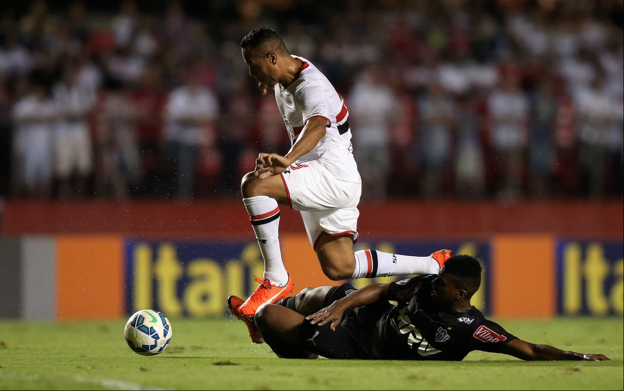 El brasileño Luis Fabiano llegó al Tianjin Jian Zong tras su paso por Sao Paulo, donde fue semifinalista de Suramericana.
