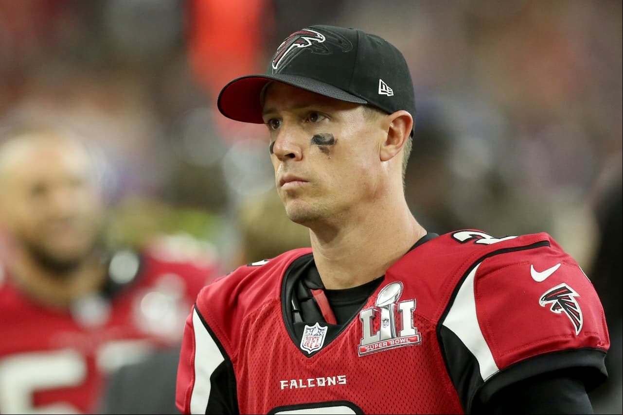 <b>Remontada inesperada</b>
<br>- Falcons y Patriots frente a frente por el Super Bowl LI en febrero del 2017 en Houston. 
<br>- Ryan tuvo una primera mitad (1er y 2do cuarto) de ensueño, moviendo a la ofensiva complementada con Julio Jones, Devonta Freeman, Taylor Gabriel, Austin Hooper y Tevin Coleman, de tal forma que su equipo ganaba 21-3 al descanso, un resultado sorprendente y el QB surgido en Boston College estaba brindando una gran exhibición.