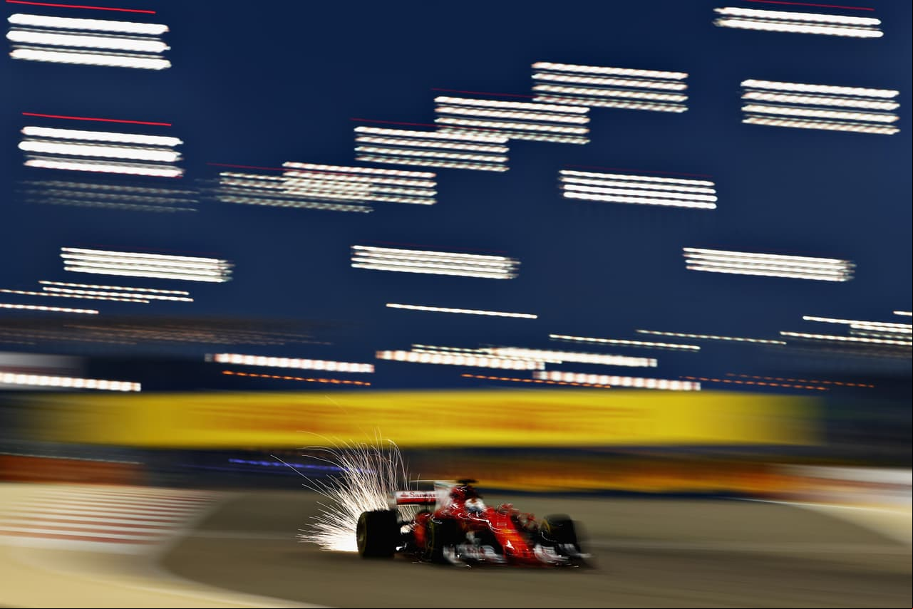 Sebastian Vettel en práctica previa al Gran Premio de Bahrein 2017.