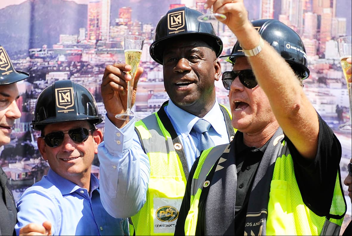 Con Will Ferrell y 'Magic' Johnson presentes, LAFC inició la construcción de su estadio