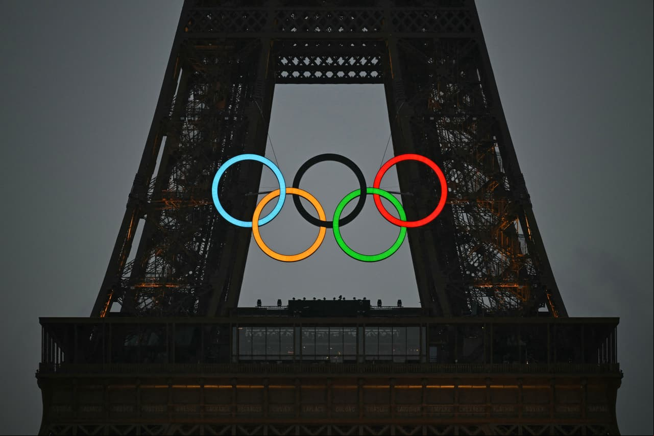 Los Juegos Olímpicos de Paris 2024 iniciaron de forma oficial, la Torre Eiffel lució espectacular con los aros olímpicos.