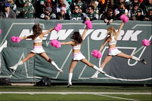 Checa lo mejor de las chicas en rosa de la NFL que apoyaron a la detección temprana del cáncer de mama.