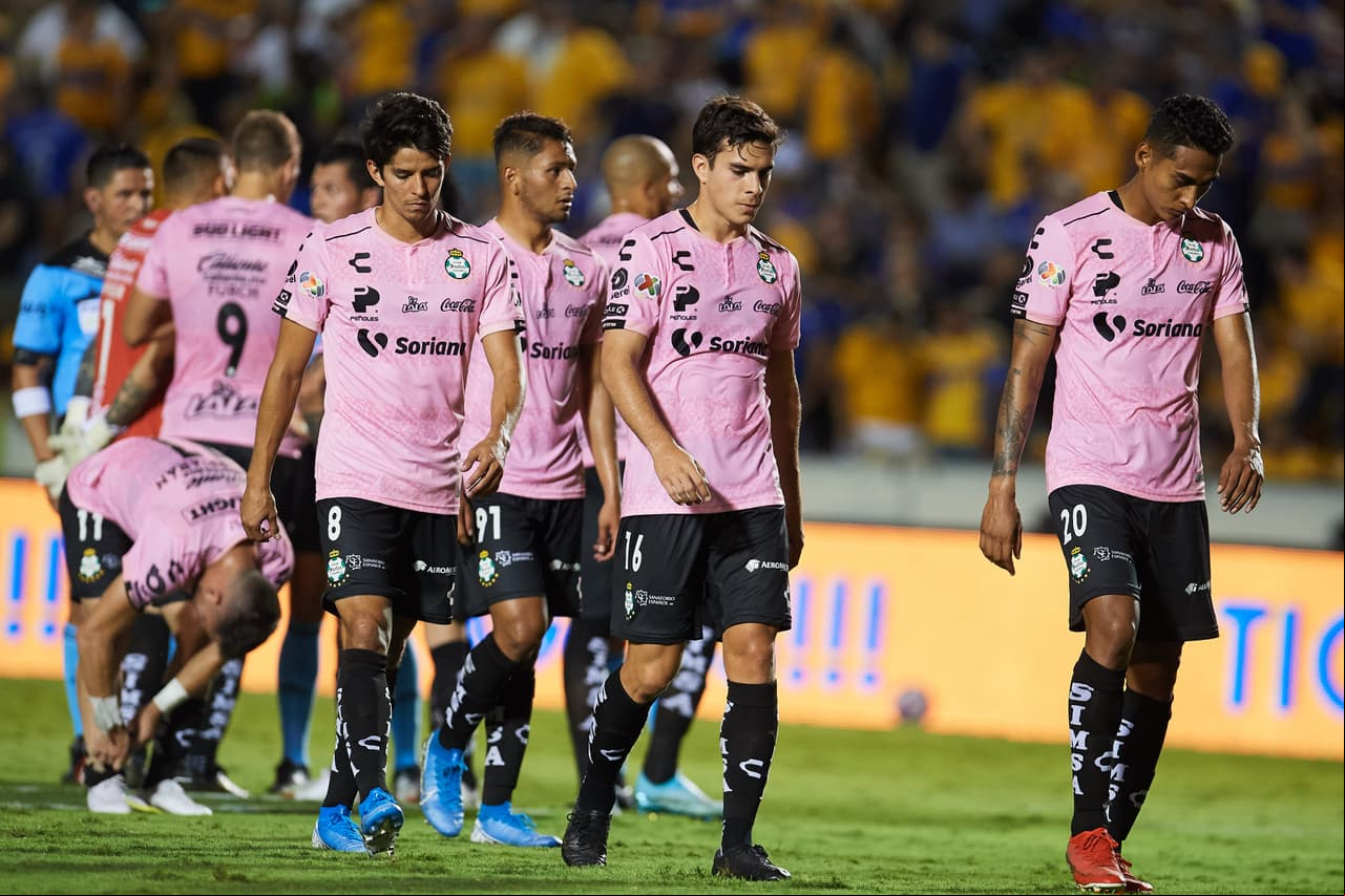 Santos, líder antes de la Jornada 13, fue vapuleado por Tigres y así salieron sus jugadores del 'Volcán'.