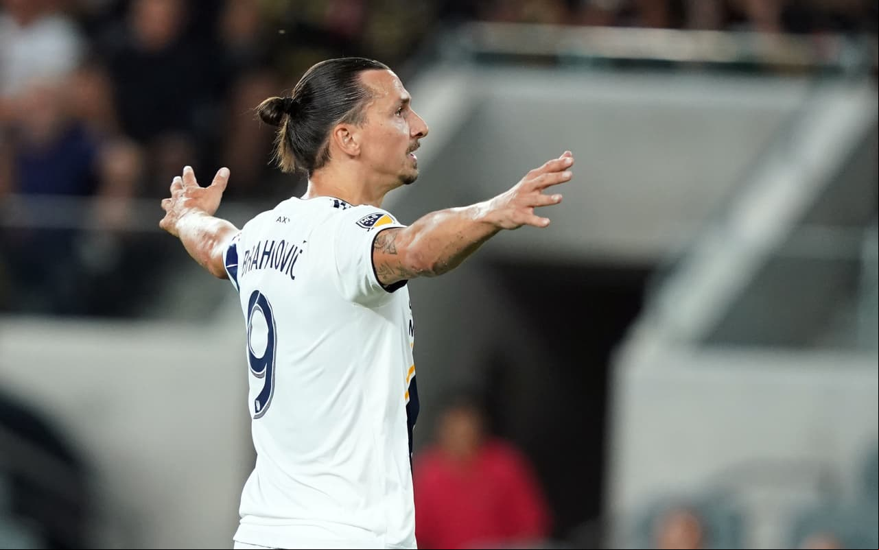 Con dos goles, Zlatan Ibrahimovic fue protagonista exclusivo del furioso arranque del partido en el clásico de Los Ángeles entre LA Galaxy y LAFC.