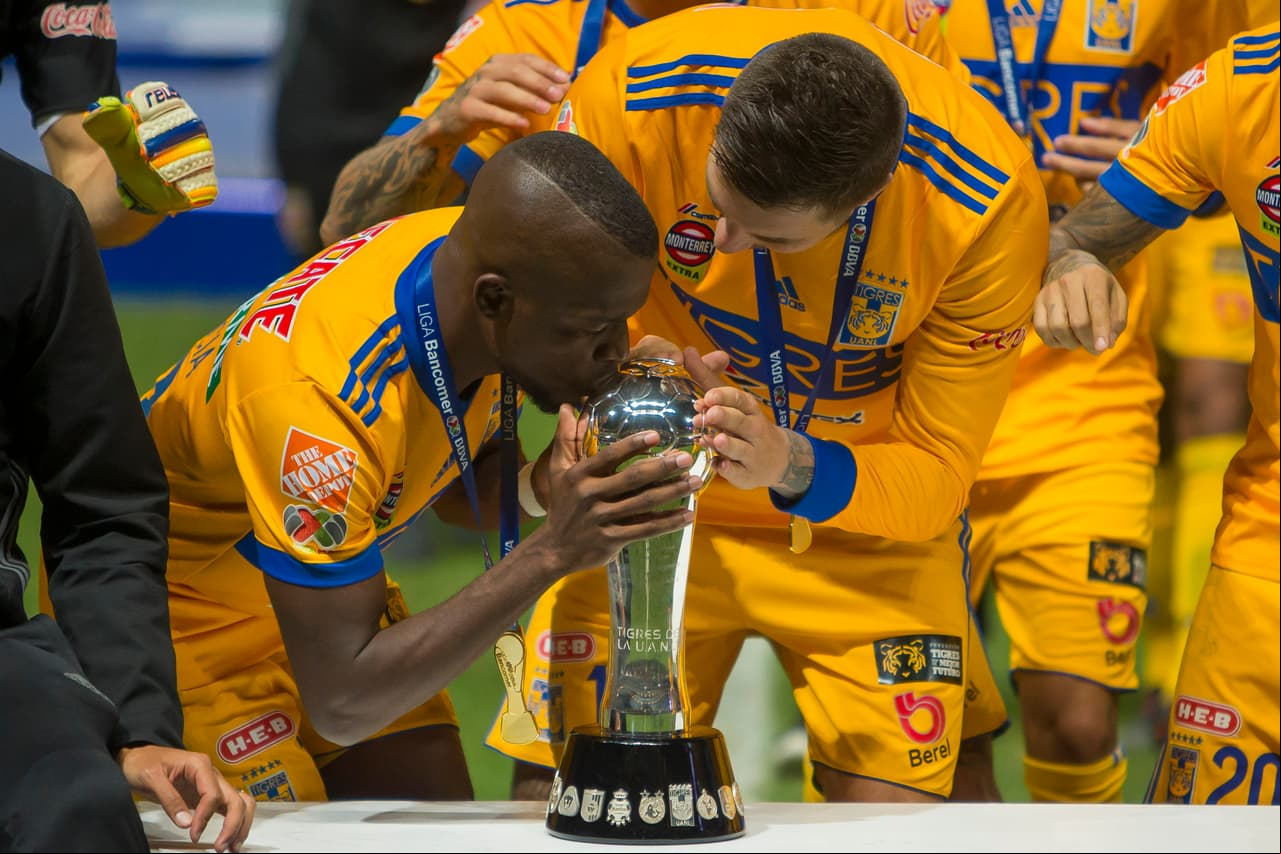 ¡Qué manera de festejar! ¡Los Tigres son campeones del fútbol mexicano!