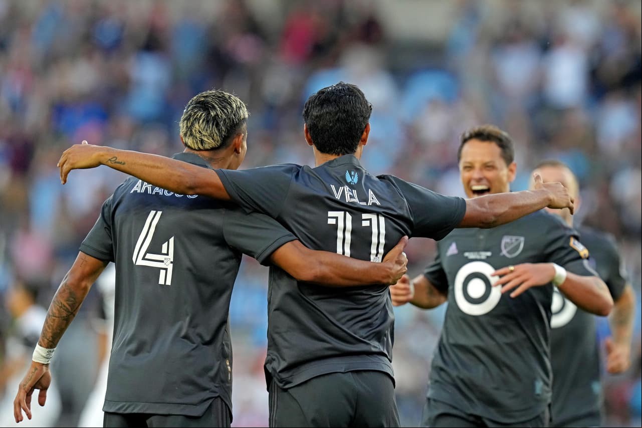 El encuentro pronto se puso de cara para las Estrellas de la MLS, gracias al gol de Carlos Vela.
<br>