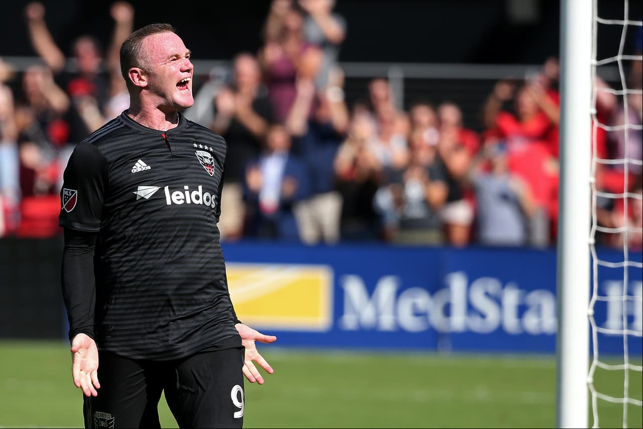 Remontada y triunfo 2-1 de D.C. United sobre Chicago Fire. Los dos goles del equipo capitalino fueron obra de Wayne Rooney, quien tiene a su nuevo equipo muy próximo a la postemporada. (USA Today Images)