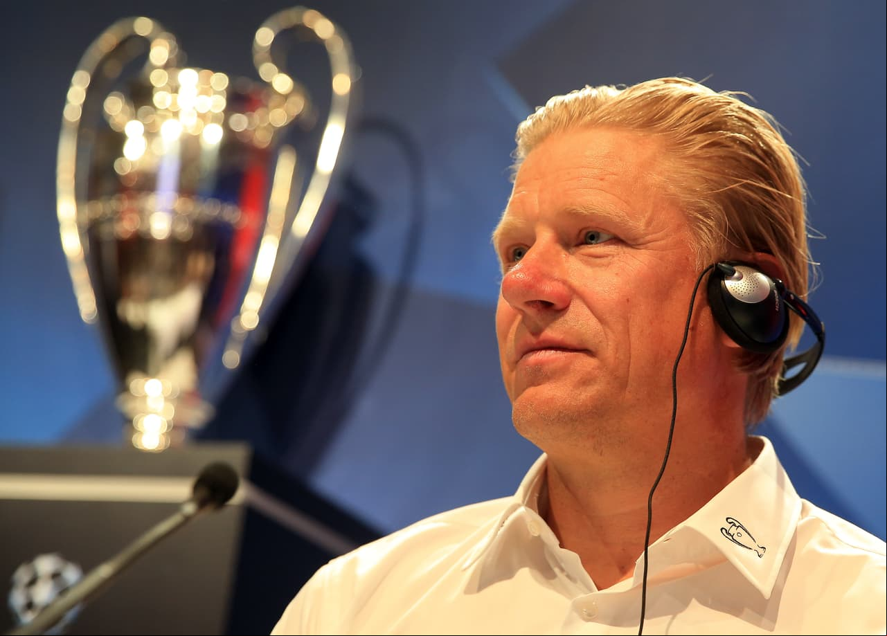 Schmeichel cree que Lloris tiene el talento para jugar en el Man-United
