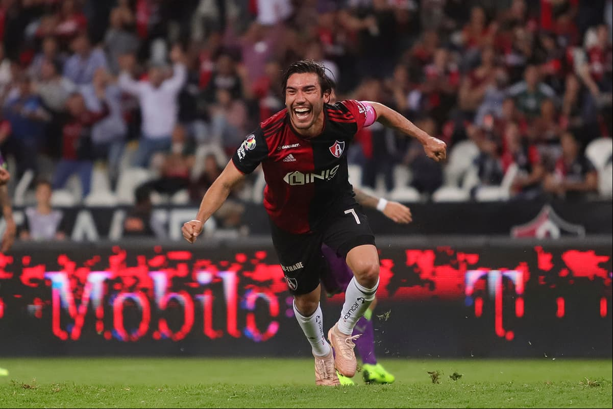Juan Pablo Vigón puso en ventaja al Atlas luego de un cabezazo al minuto 66', era el 3-2 provisional en un juego muy animado.