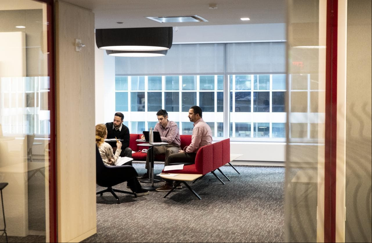 Así lucen las nuevas oficinas, en New York, del mejor béisbol del mundo.