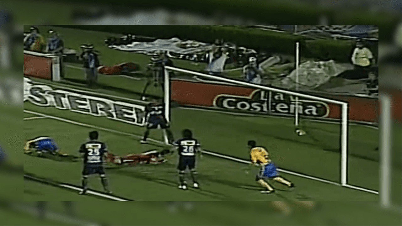 <b>Al borde del descenso</b>
<br>Los Tigres peleaban por no descender en aquella época y necesitaban de la victoria; sin embargo, el gol del centrocampista significó el primer tanto de su club que a la postre empató 1-1 ante los purépechas y, posteriormente, América les ‘dio una mano’.