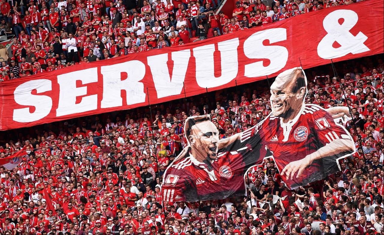 El público mostró su calidez a Franck Ribery y Arjen Robben, en 
<a href="https://tudn.sitiodesbloquea.com/_next/image?url=https://st1.uvnimg.com/5f/02/7e1654974d11b227813d2a70f04c/636937912840617365.jpg&w=1280&q=75 1280w