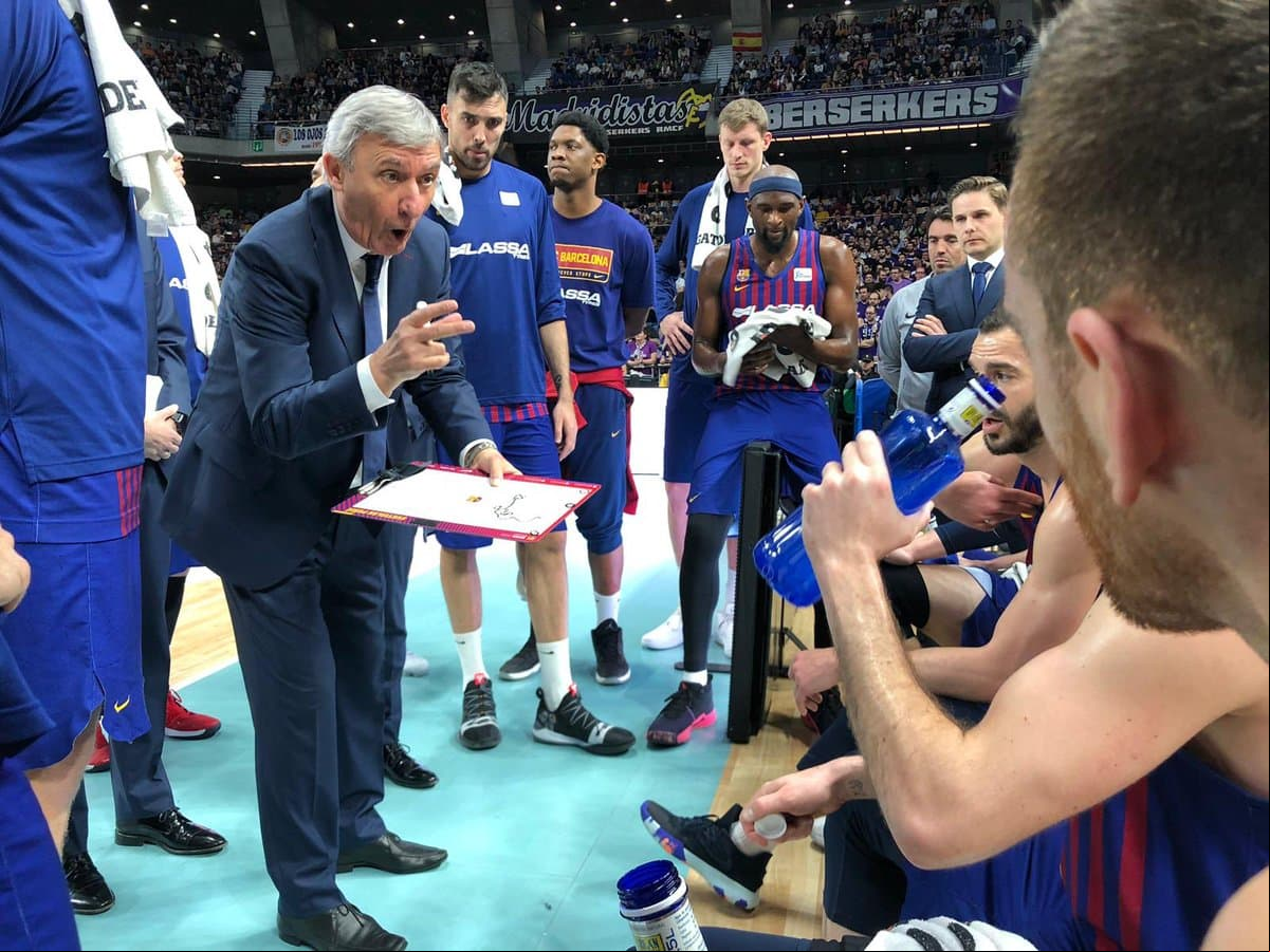 Tras 24 jornadas, el FC Barcelona Lassa lidera la competencia con 20 victorias y cuatro derrotas, mientras Real Madrid es segundo con 18 triunfos y seis caídas.