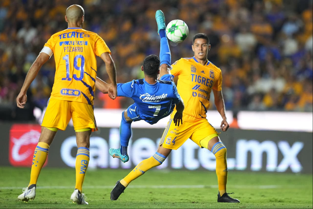 Tigres sufrió pero logró la clasificación a la Semifinal del Clausura 2022 ante un Cruz Azul que peleó hasta el final.