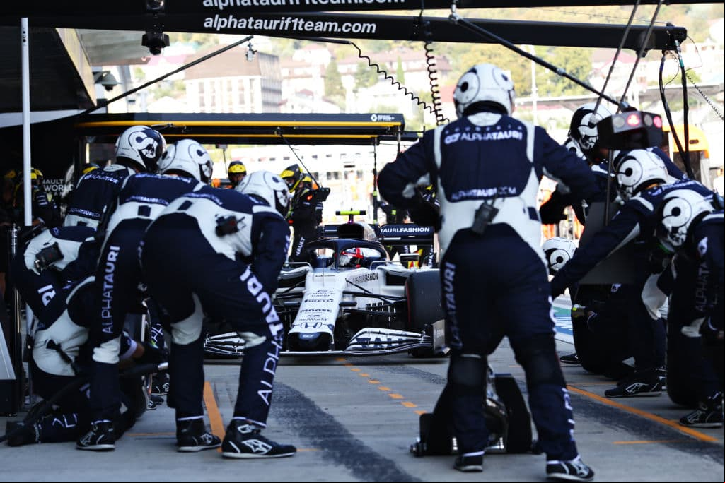 Bottas gana su segundo Grand Prix del año, en el podio lo acompañó Verstappen y Hamilton. El mexicano Sergio Pérez tuvo la oportunidad de tener un lugar en el podio pero se quedó en la cuarta posición en el Gran Premio de Rusia.