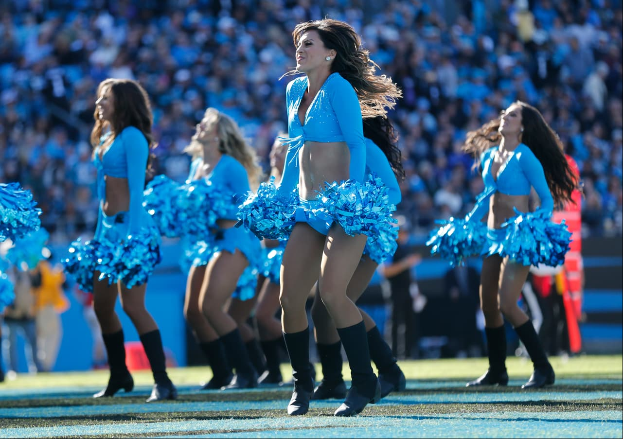 Las animadoras de los equipos del fútbol americano estadounidense le ponen un condimento especial a los encuentros de la NFL en los diferentes estadios en Estados Unidos.