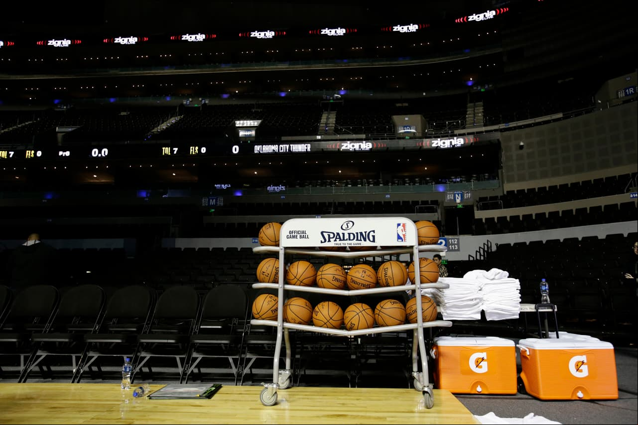 Desde muy temprano Rice tomó su lugar en un transporte especial donde se promocionaba los partidos de baloncesto.