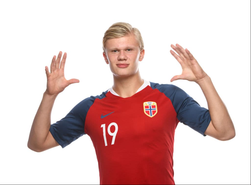 En la Copa Mundial sub-20, con el equipo noruego, Haaland anotó nueve goles en un solo partido.