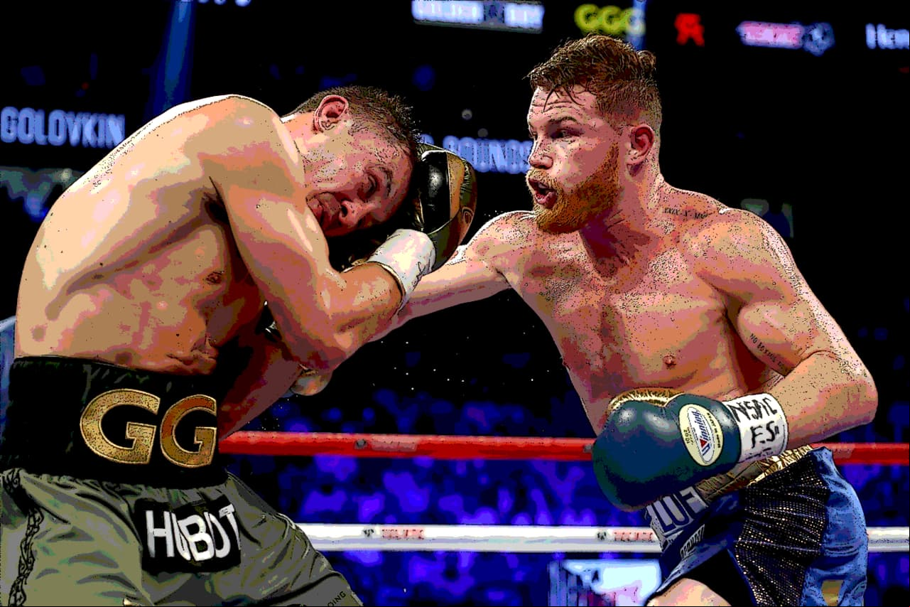 Round 2 - ‘Canelo’ hizo retroceder a Golovkin y fue mucho más rápido con su gancho de izquierda. 
<br>