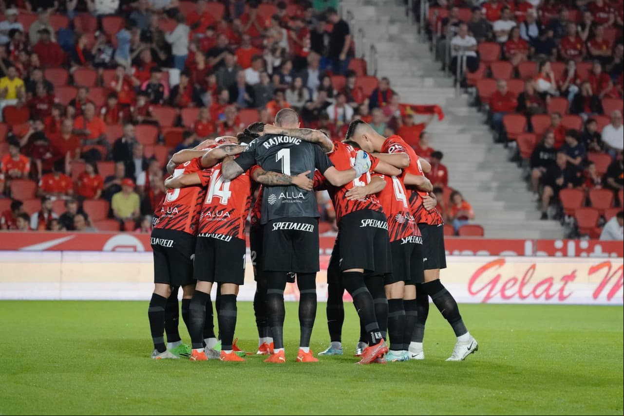 El Mallorca del técnico mexicano Javier Aguirre, expulsado al 90+2', empató 1-1 ante el Espanyol en la Jornada 12 de LaLiga.