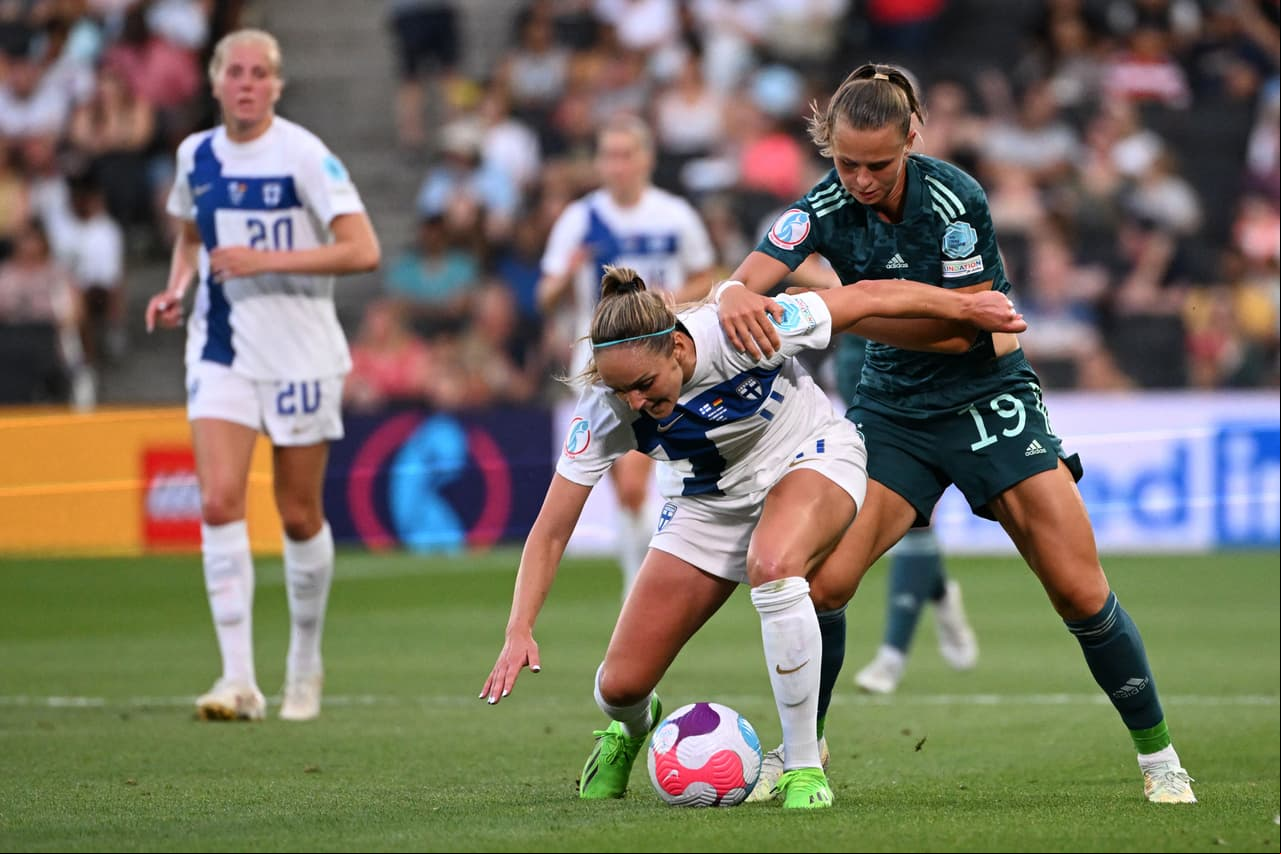 Alemania pasó con nueve puntos, con nueve goles y cero anotaciones en contra.
<br>