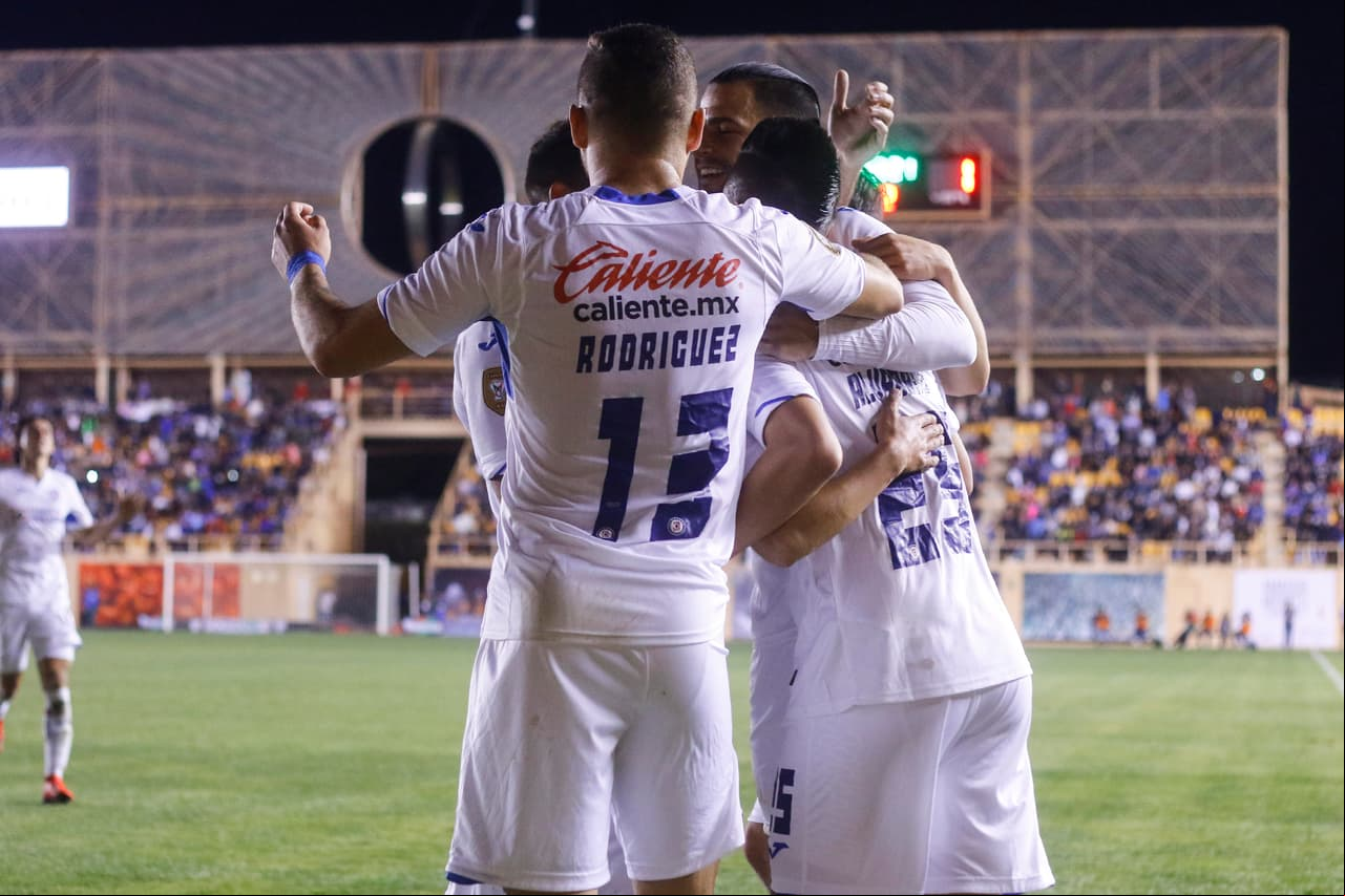 El gol fue contundente pues dejó prácticamente sin tiempo y desmoralizado a un equipo local cuyo ímpetu se fue vaciando con el pasar de los minutos y tuvo que tragarse el revés.