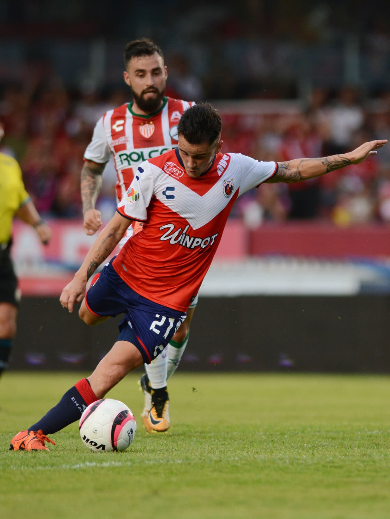 Los escualos estuvieron poco finos especialmente en defensa. En ambos goles del Necaxa cometieron desatenciones que no se pueden permitir si quieren lograr la salvación.
