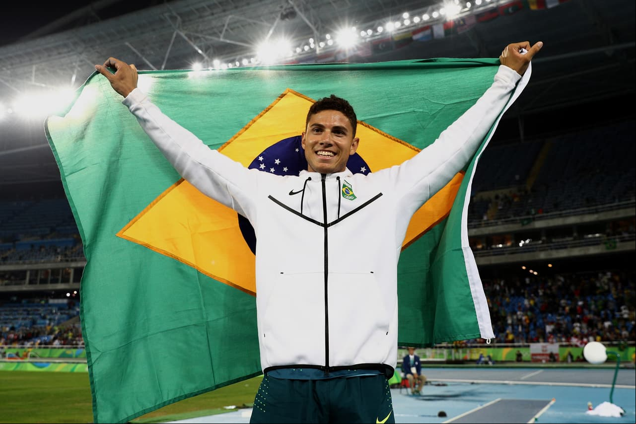 Thiago Braz da Silva le da el oro a Brasil en salto con pértiga imponiendo récord olímpico