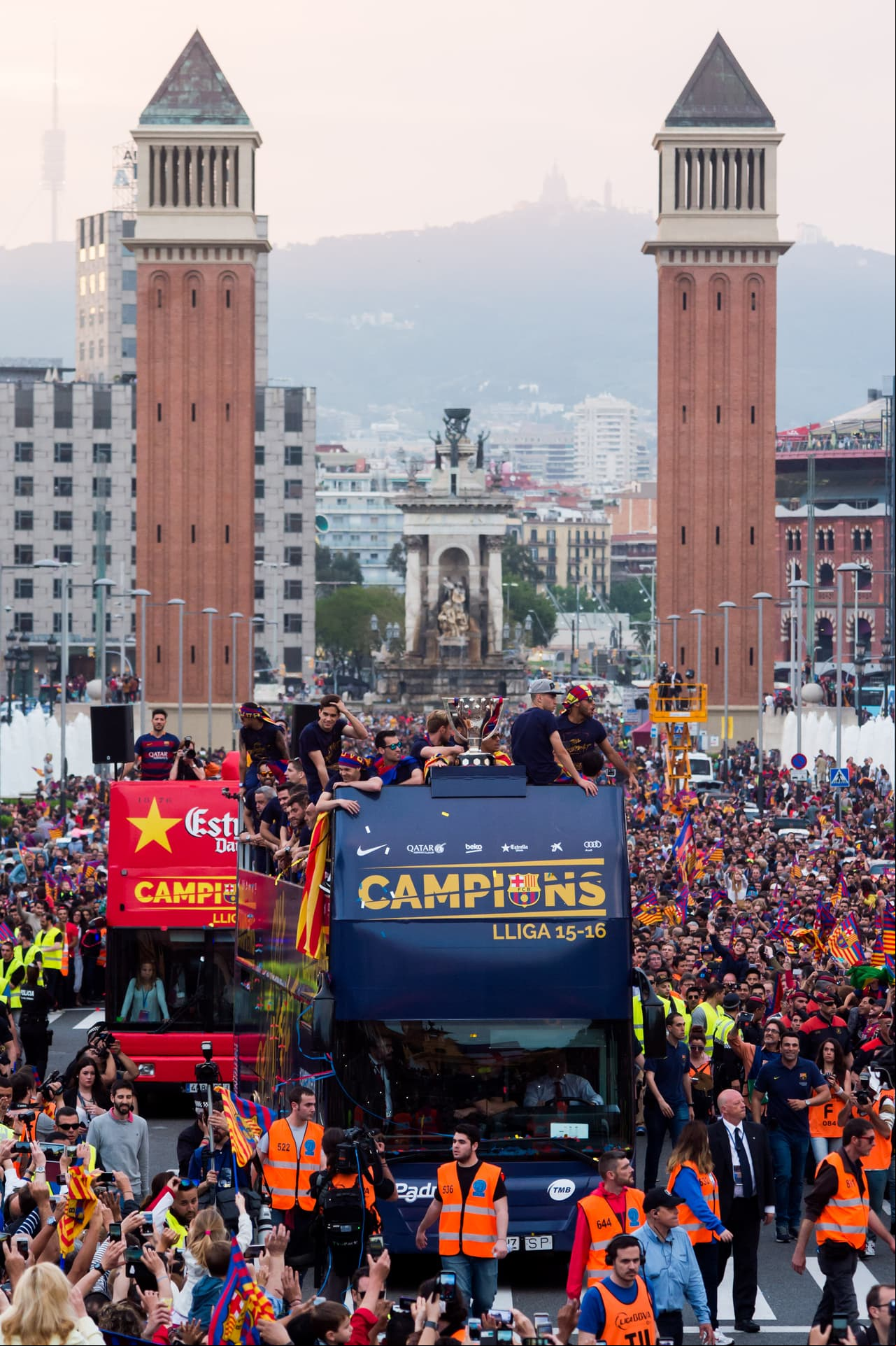 Fue ese tramo final el que congregó a la mayor cantidad de aficionados y excitó más al equipo, formando una postal excepcional que sirvió de epílogo.