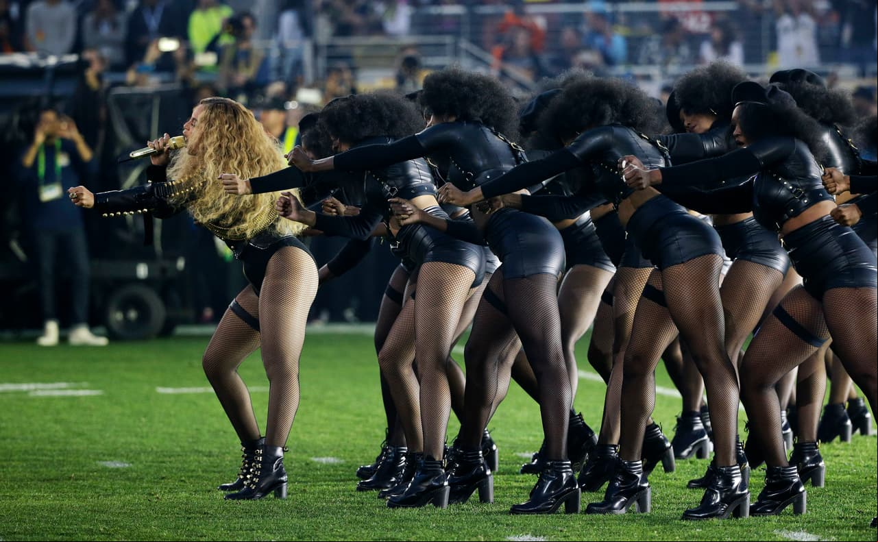 La entrada de Beyoncé dejó a todos boquiabiertos por su sexy atuendo.