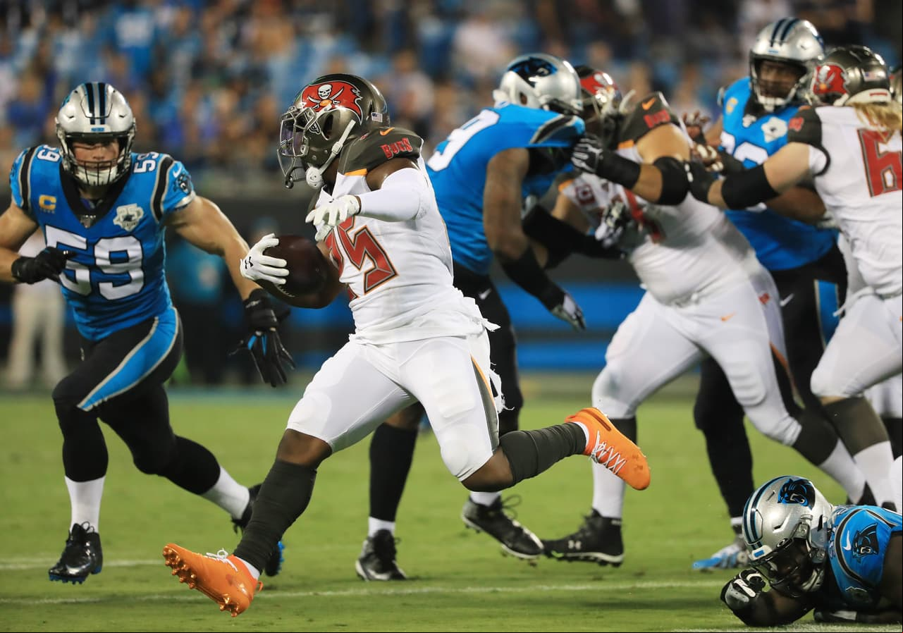 Las mejores imágenes del Carolina Panthers vs Tampa Bay Buccaneers del Thursday Night en la Semana 2 de la NFL.