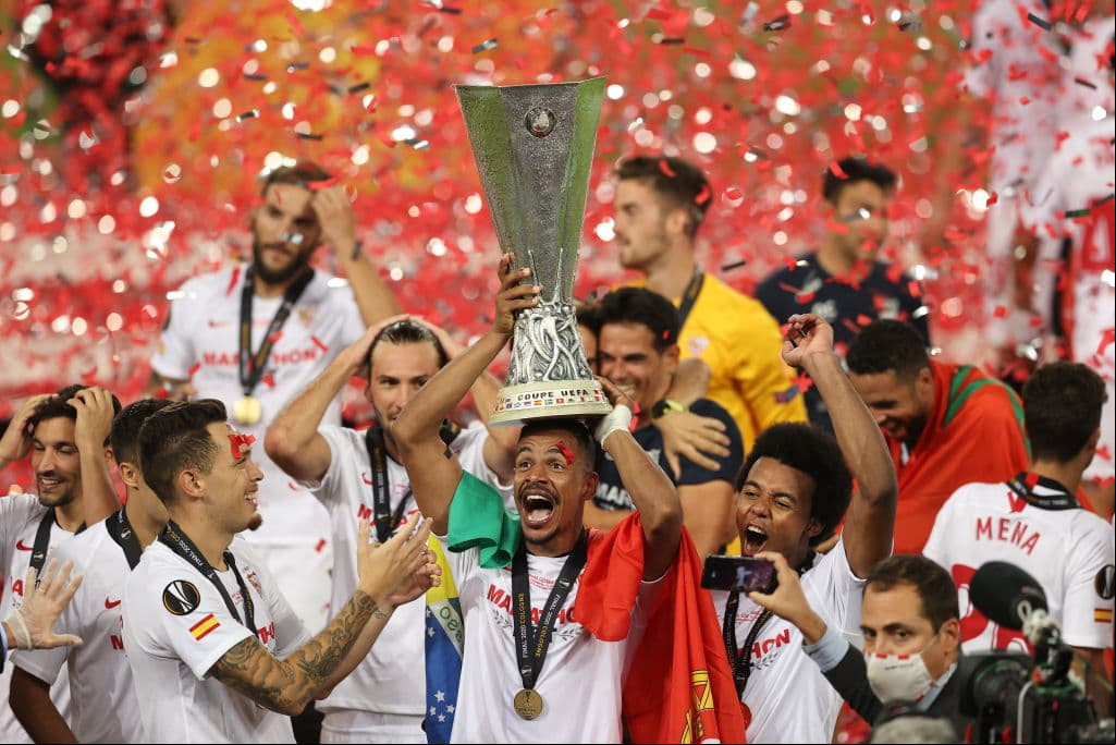 Las postales de la celebración del cuadro de Lopetegui tras imponerse al Inter en la final.