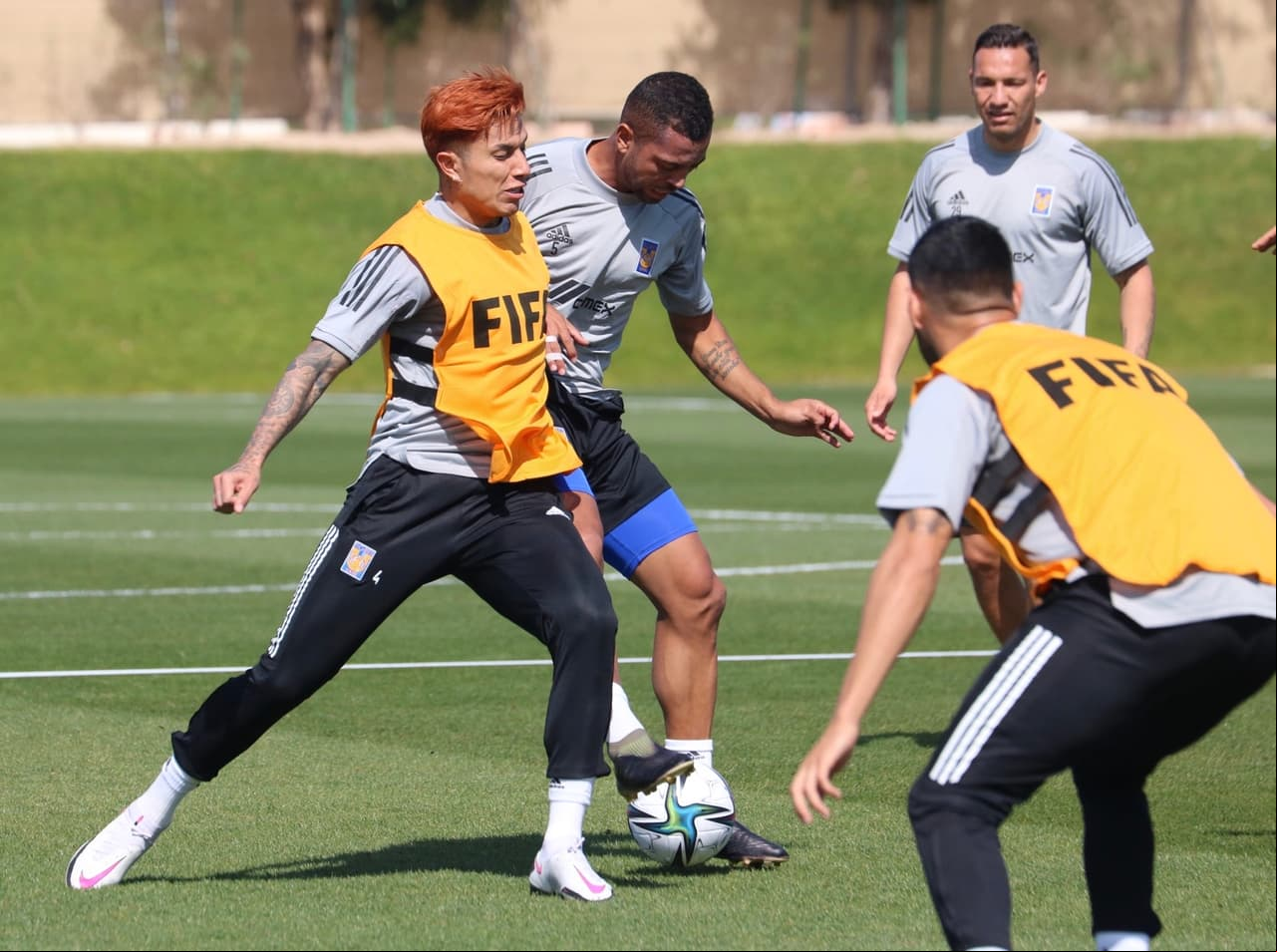 El conjunto felino, representante de la Concacaf, lució relajado y en forma para medirse al Ulsan Hyundai en el Al Rayyan Stadium. El timonel de la UANL confía en que Gignac pueda jugar, mientras que Carlos González aún está en duda por lesión.