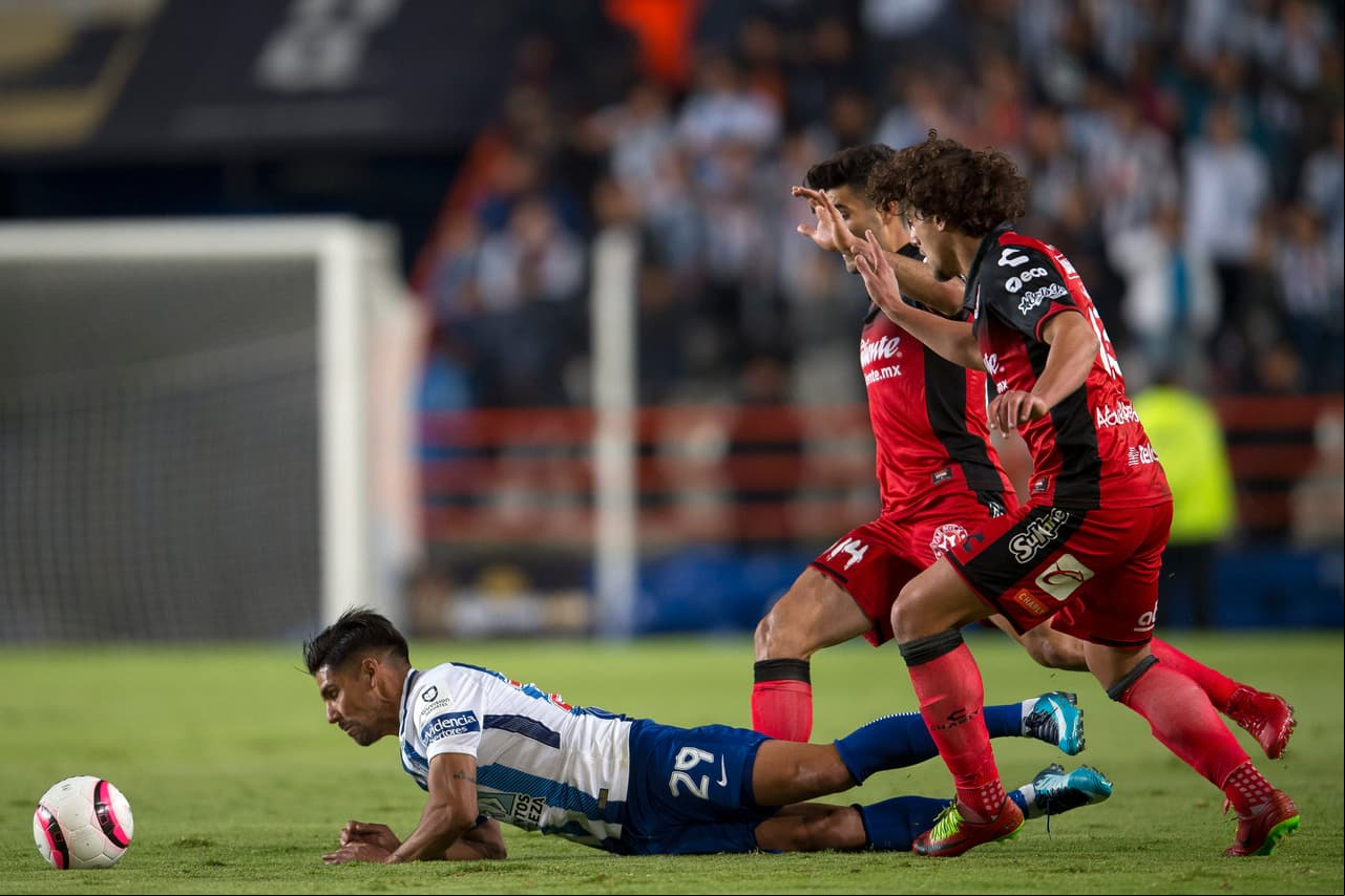 Pachuca tuvo un gran manejo del partido y siempre estuvo más cerca un nuevo gol de los Tuzos que el descuento de la jauría.