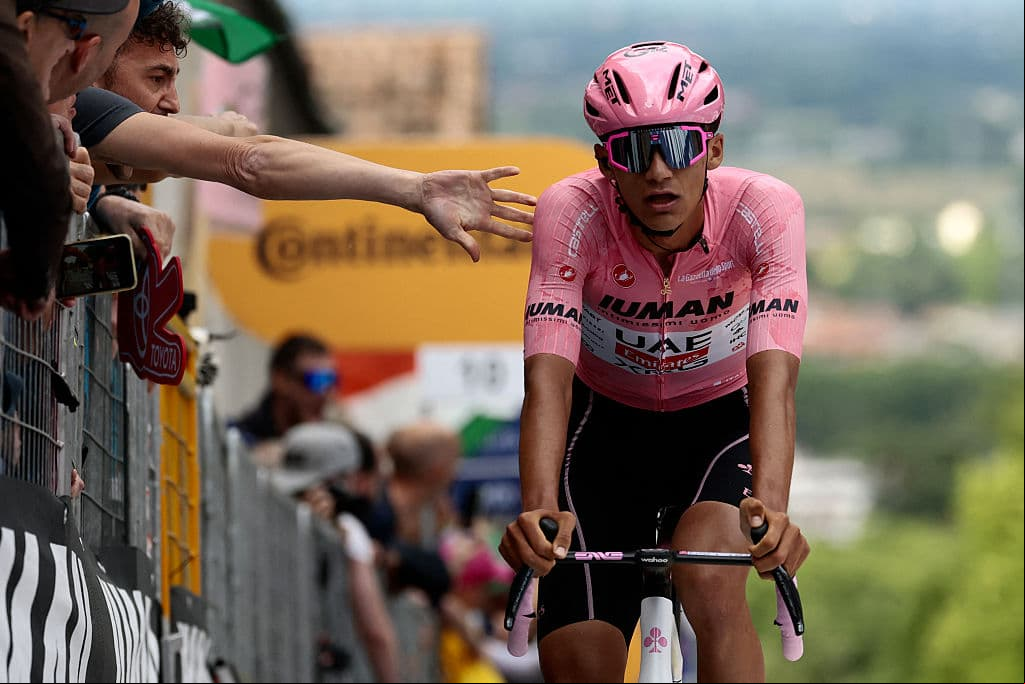 Isaac del Toro aumenta ventaja en el Giro de Italia