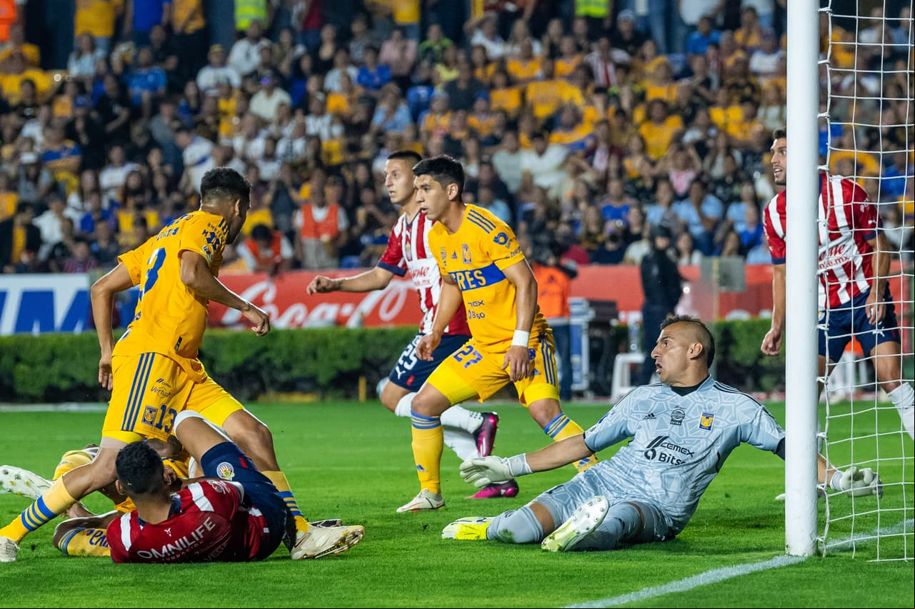 Chivas Rayadas de Guadalajara vuelven a hacerse fuertes de visita y logran su sexta victoria del torneo y arrebata el invicto a Tigres de la UANL en El Volcán tras el partido de la jornada 9 del Clausura 2023.