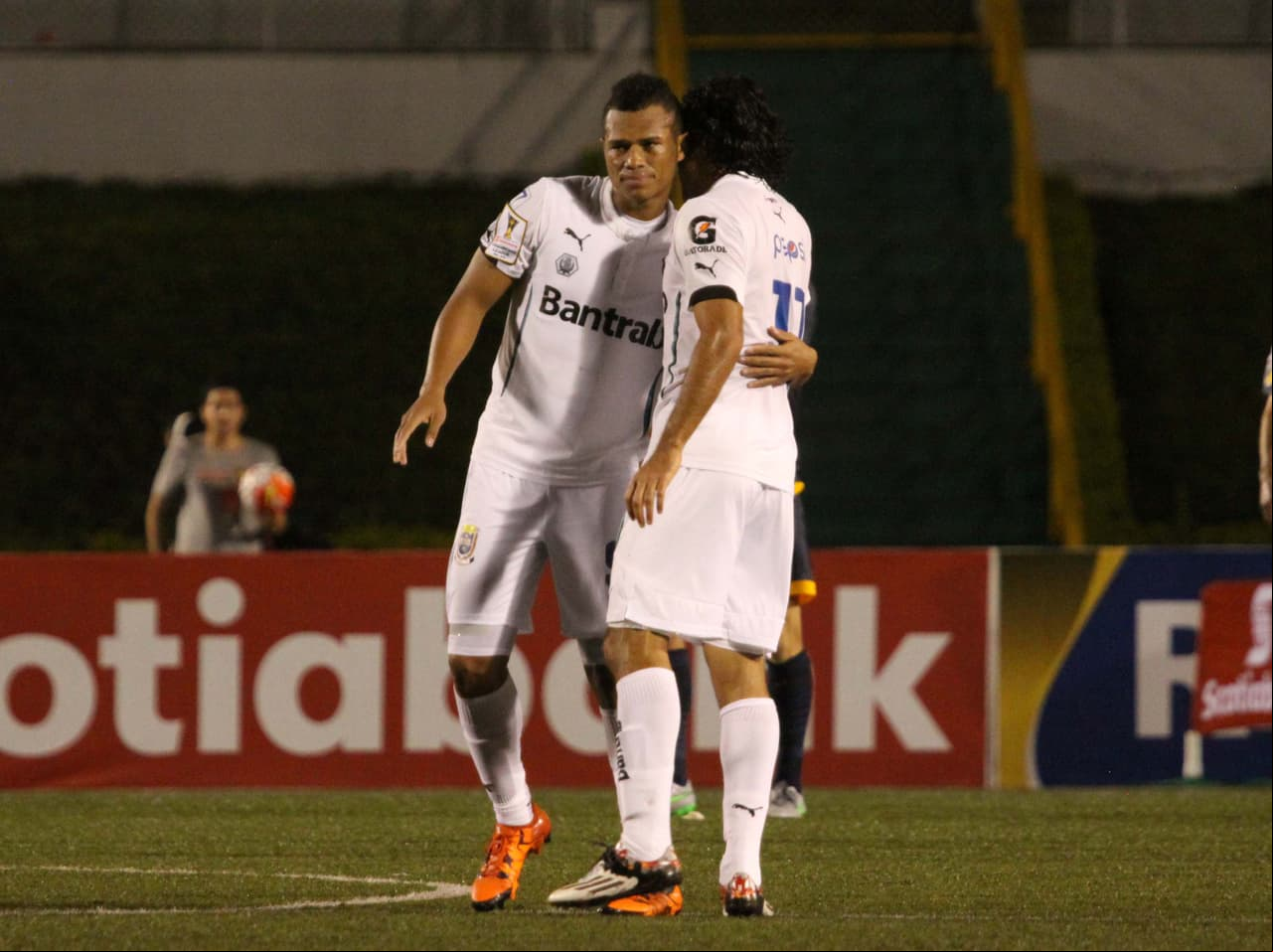 Comunicaciones venció 1-0 a Antigua