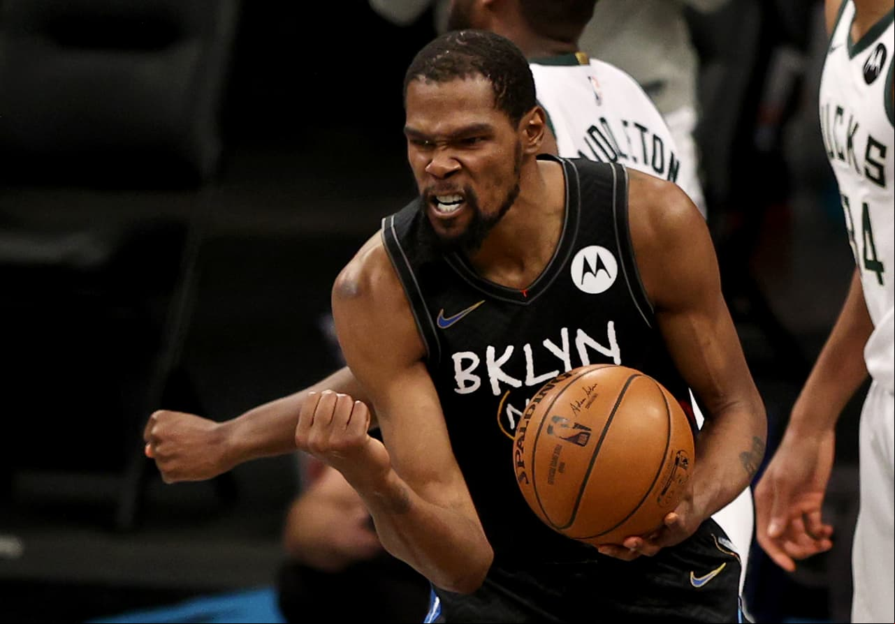 Durant tuvo una noche histórica para la remontada de Nets ante Bucks