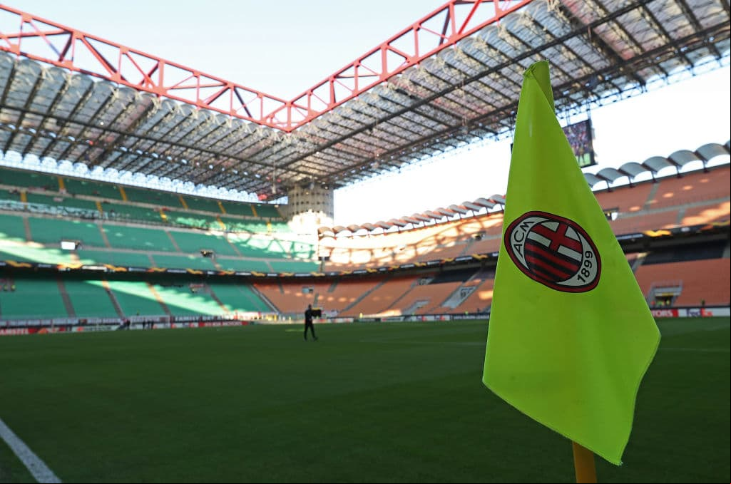 El presidente del Milan, Paolo Sacaroni, anunció que el estadio San Siro será demolido, por lo que llegarían a su fin más de 93 años de historia, todo para hacer un nuevo estadio para los Juegos Olímpicos de Invierno 2026.