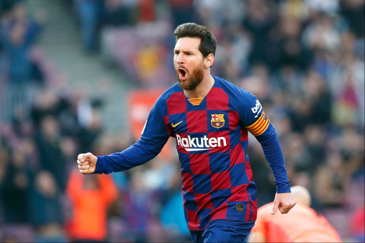 <b>Lionel Messi</b>
<br>- Tiene un restaurante argentino en Barcelona, así como inversiones en hoteles y empresas familiares, una fortuna que le ha redituado en aproximadamente 21 millones de euros aparte de su ganancia en el futbol.
