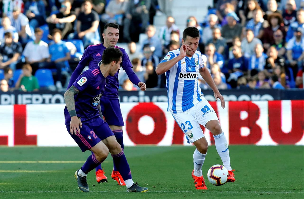 Fue un partido soso, sin muchas emociones, que pasó por prestarse la pelota en zona media y con algunas aproximaciones en especial en balón detenido.