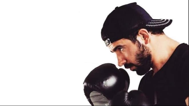 El boxeador turco Selim Ahmet Kemaloglu habría sido acusado de asesinar con un cuchillo a su novia.