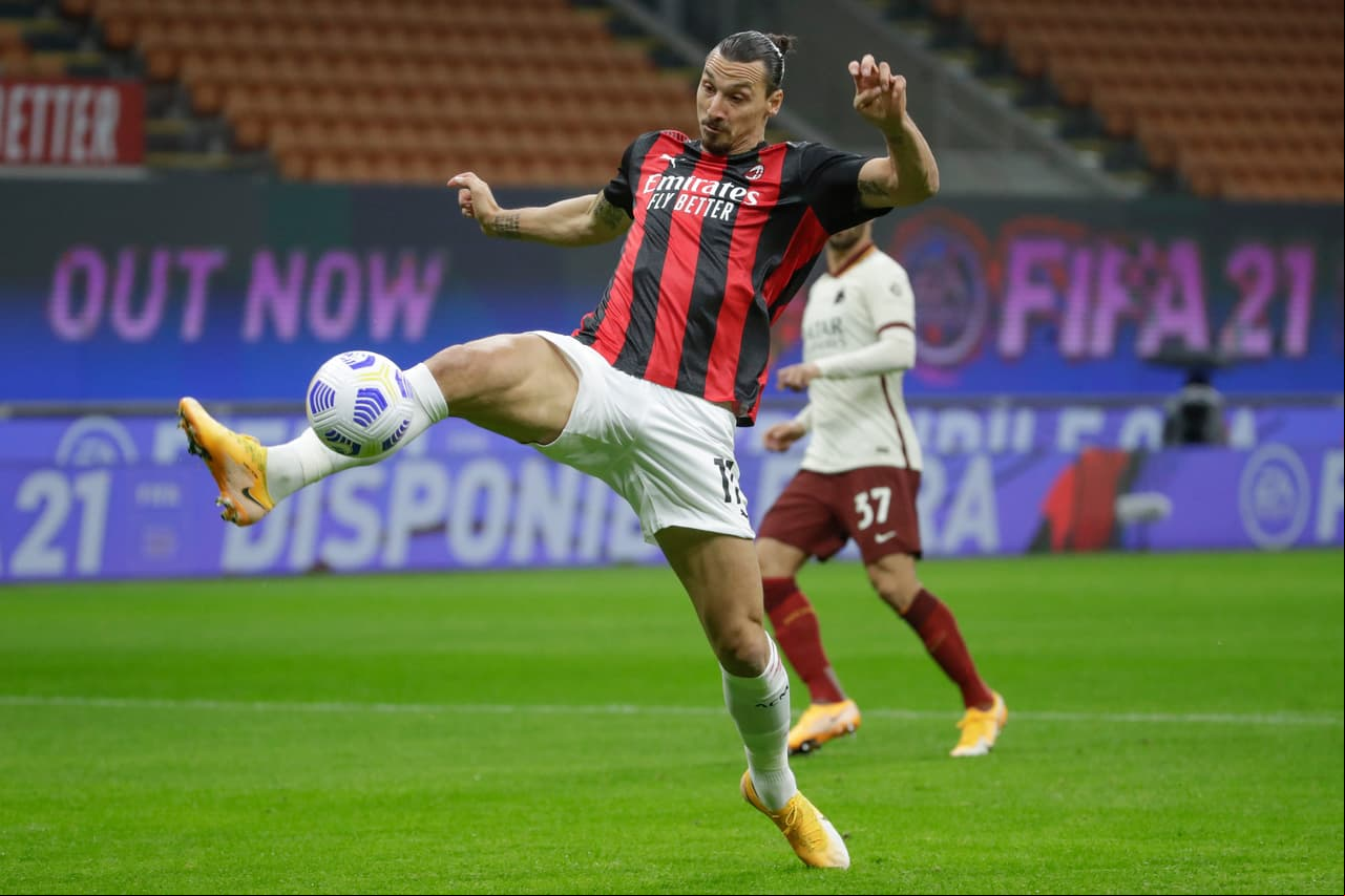 Partido intenso en la Serie A, pues Milán y Roma empatan con tres goles. Zlatan Ibrahimovic abrió el marcador, marca doblete y suma 58 goles con su equipo, Dzeko, Veretout y Kumbulla anotan goles para la Roma, mientras que para los ‘Rossoneri’, Saelemaekers sumó al marcador para cerrar la quinta jornada.