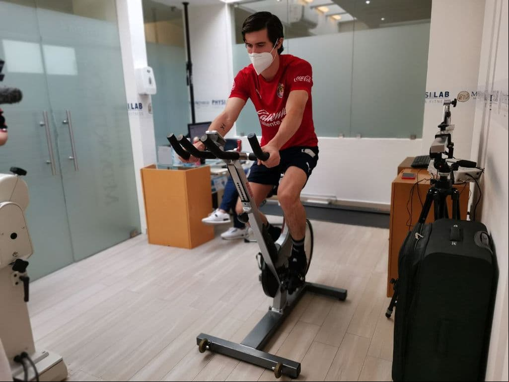 Chivas lleva a cabo exámenes médicos antes de pretemporada.