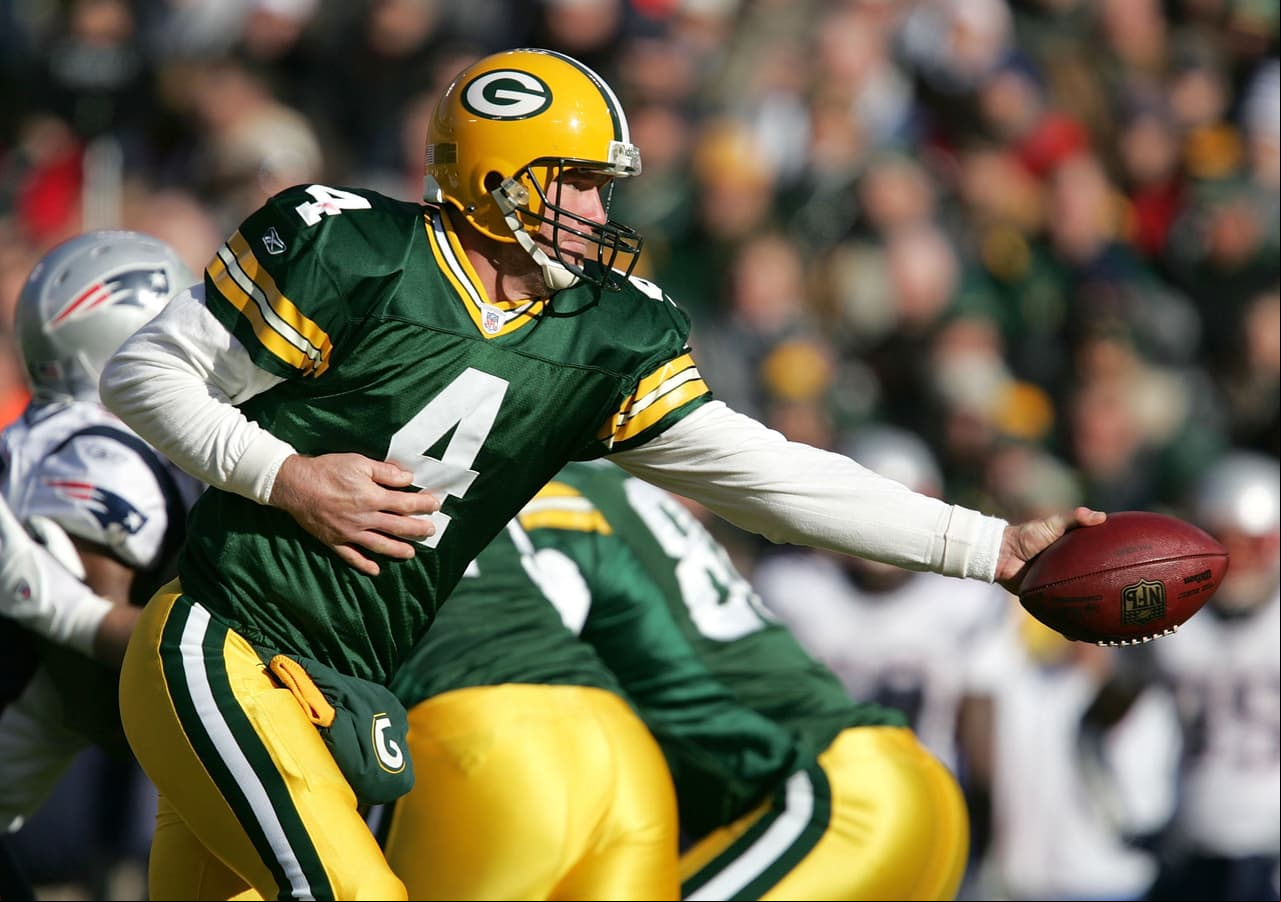 <b>29.- Green Bay Packers (7 quarterbacks): </b>
<br>Brett Favre, Seneca Wallace, Matt Flynn, Tim Masthay, Scott Tolzien, Brett Hundley, Aaron Rodgers.