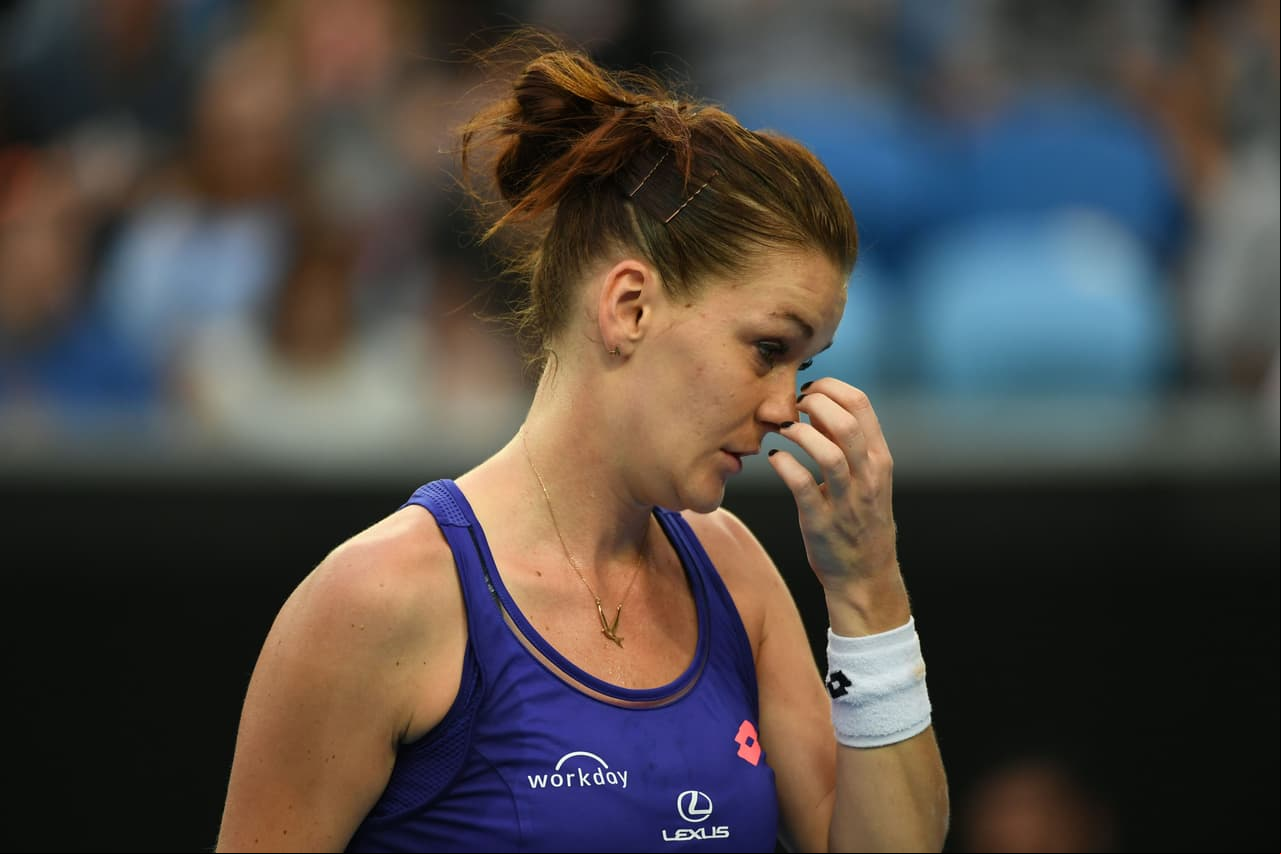 La polaca Agnieszka Radwanska, tercera favorita, también tuvo una gran decepción en la jornada del Australian Open.