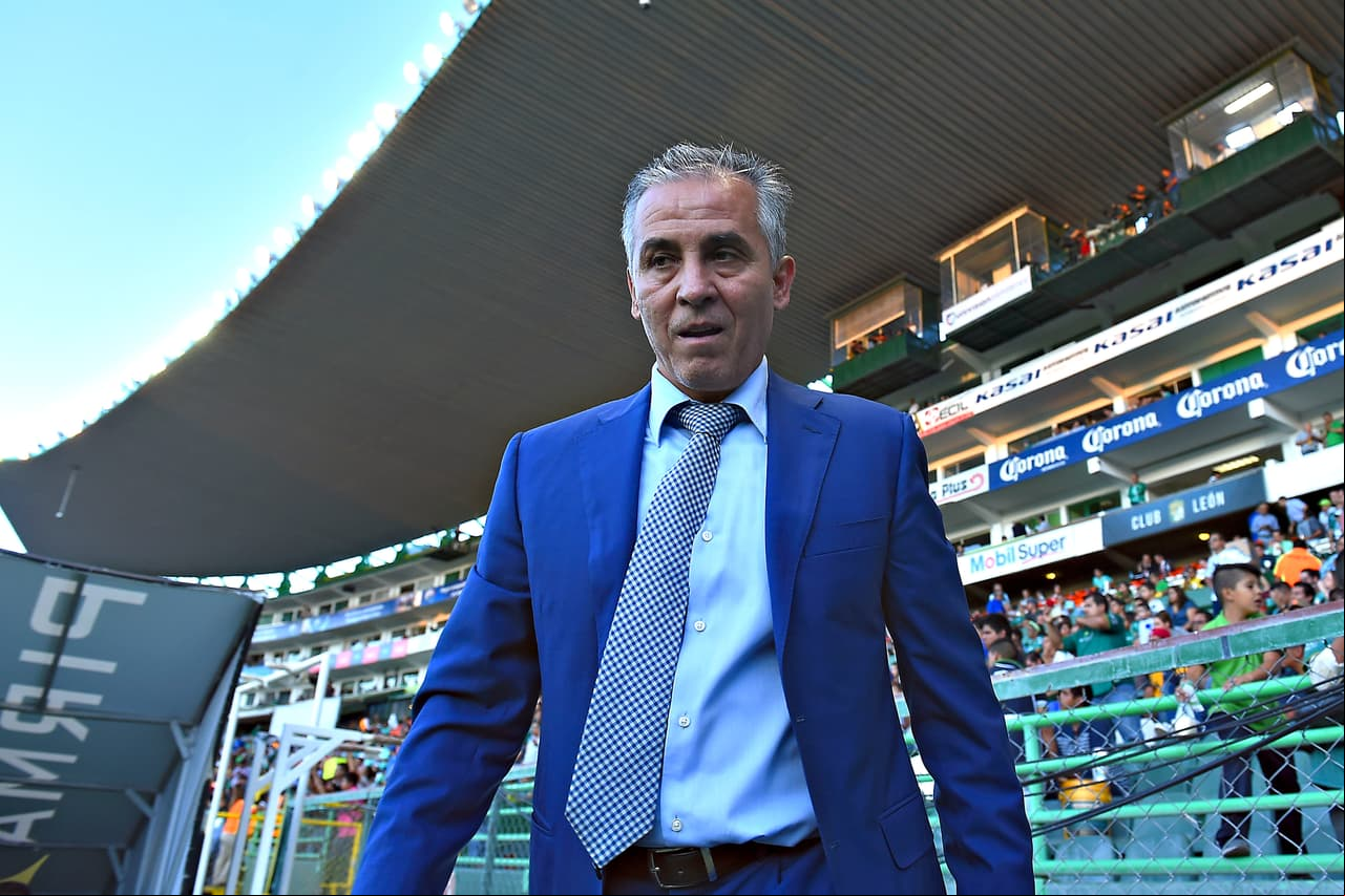 Los Jaguares de Chiapas parecen ser una incógnita nuevamente, dejando afuera el tema istrativo el club liderado por Sergio Bueno tiene como misión salvarse del descenso. La plantilla fue reforzada, pero el detalle está en que los jugadores y la institución se unan para sacar a flote un barco que parece hundido.