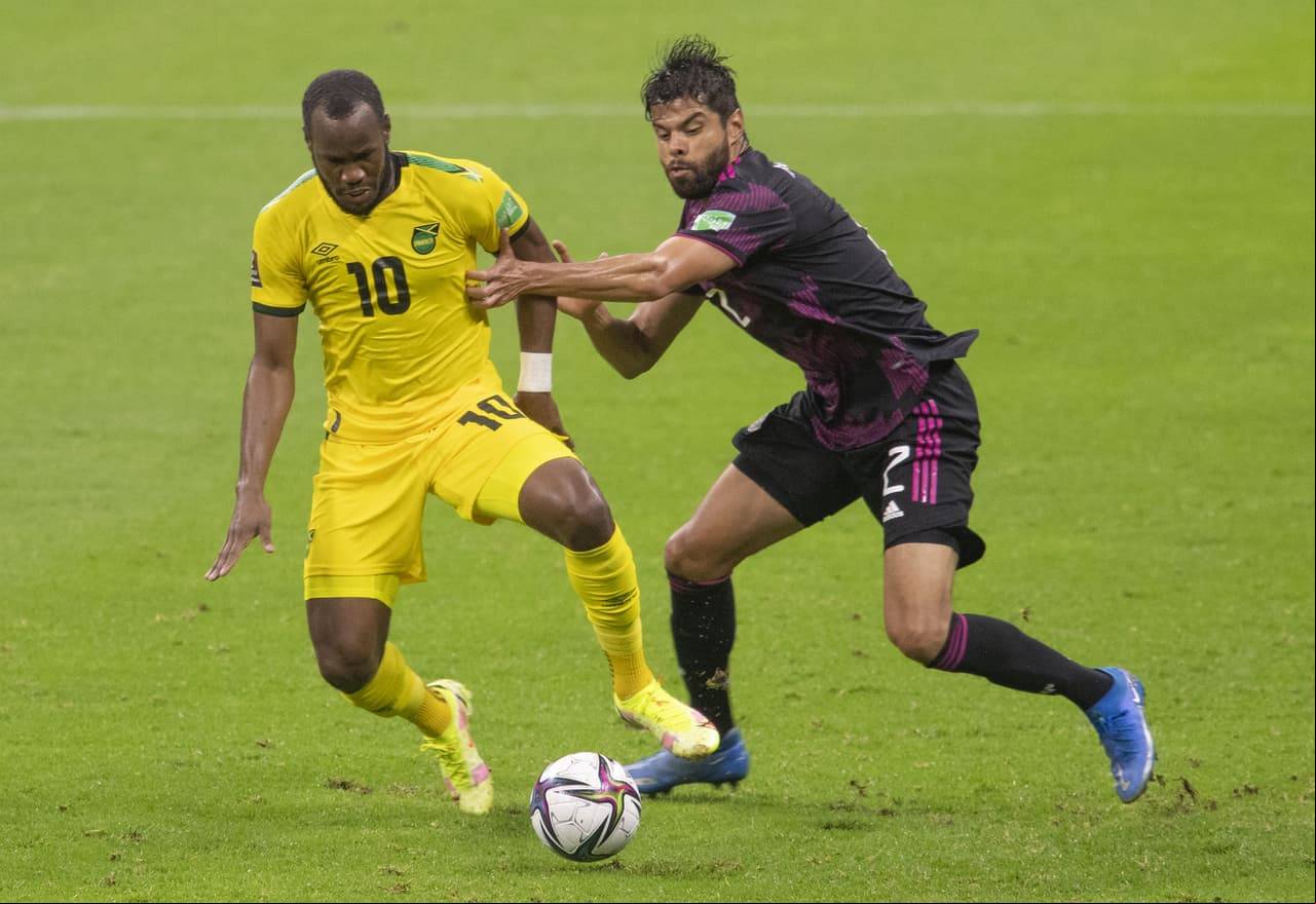 Las anotaciones de Alexis Vega y de Henry Martin hacen que México arranque el hexagonal con el pie derecho al vencer 2-1 a Jamaica.