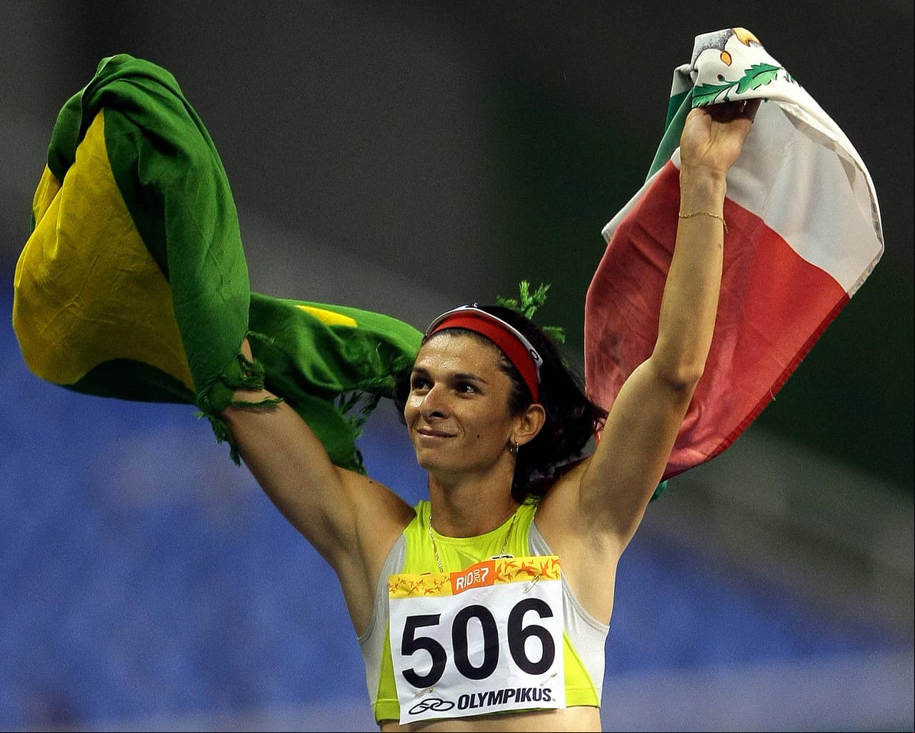 Ana Gabriela Guevara: la prueba de 400 metros planos en los Olímpicos de Atenas 2004 tuvo a la mexicana entre las tres mejores, parándose en el segundo cajón en la premiación para recibir la medalla de plata.